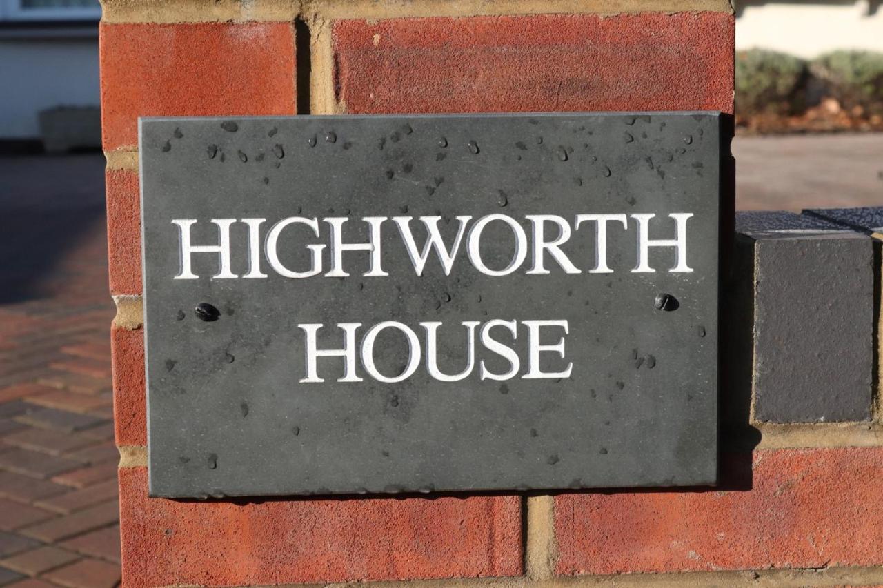 Bed & Breakfast Highworth House *